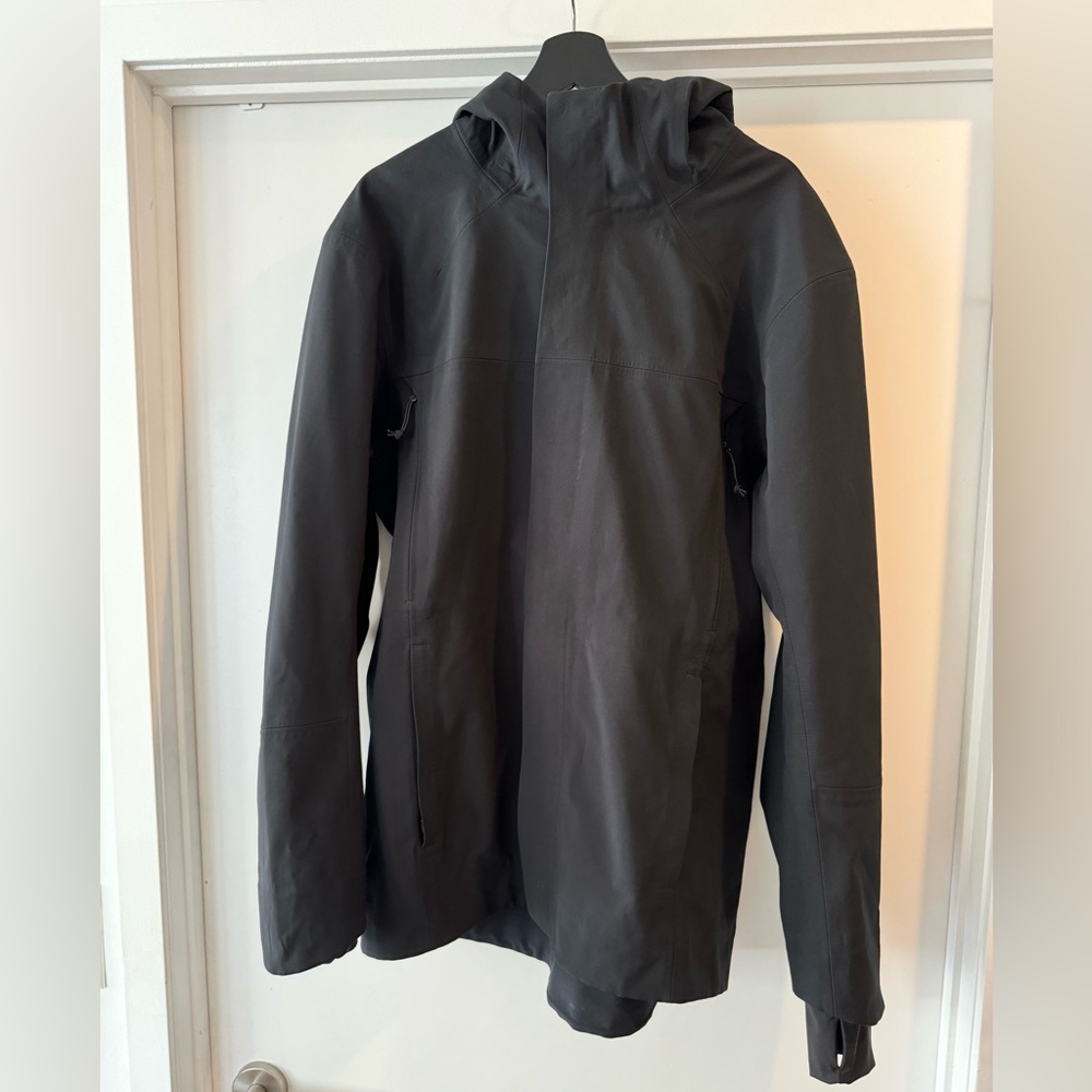 Men’s Lululemon Rain Jacket